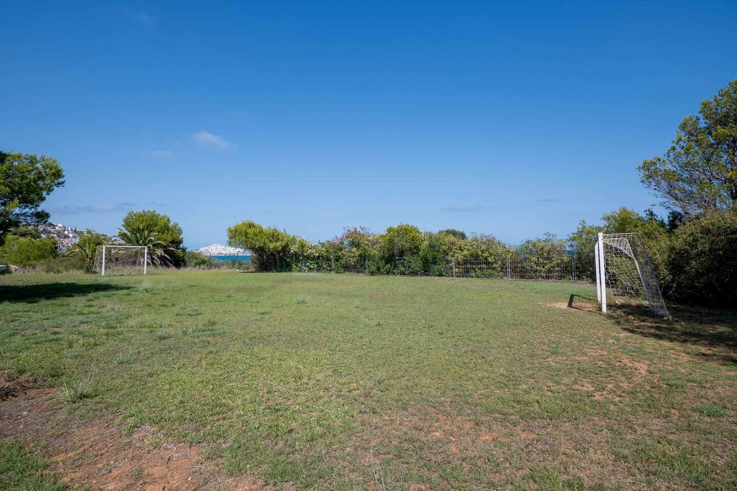 Con terraza con campo fútbol, pin pong + Parking — foto 17