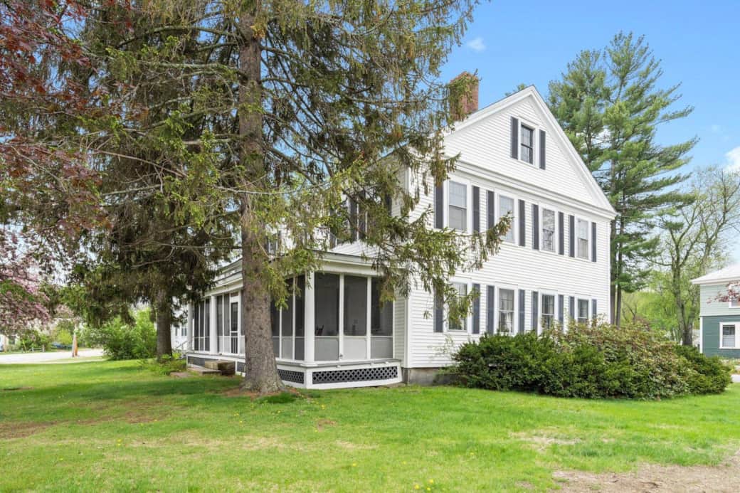 c. 1804 Former Tavern and Inn, Fryeburg Maine Rental