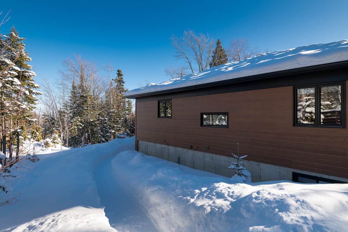 The entry of the Chic Chac during winter