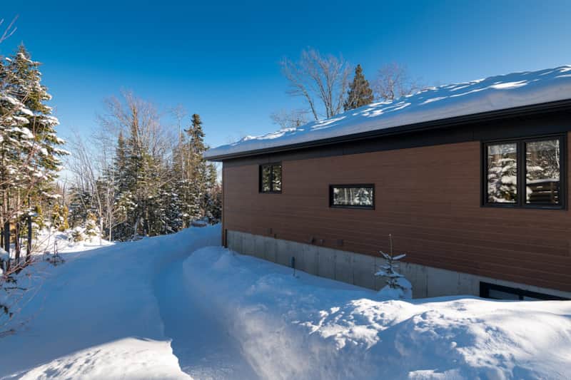 The entry of the Chic Chac during winter