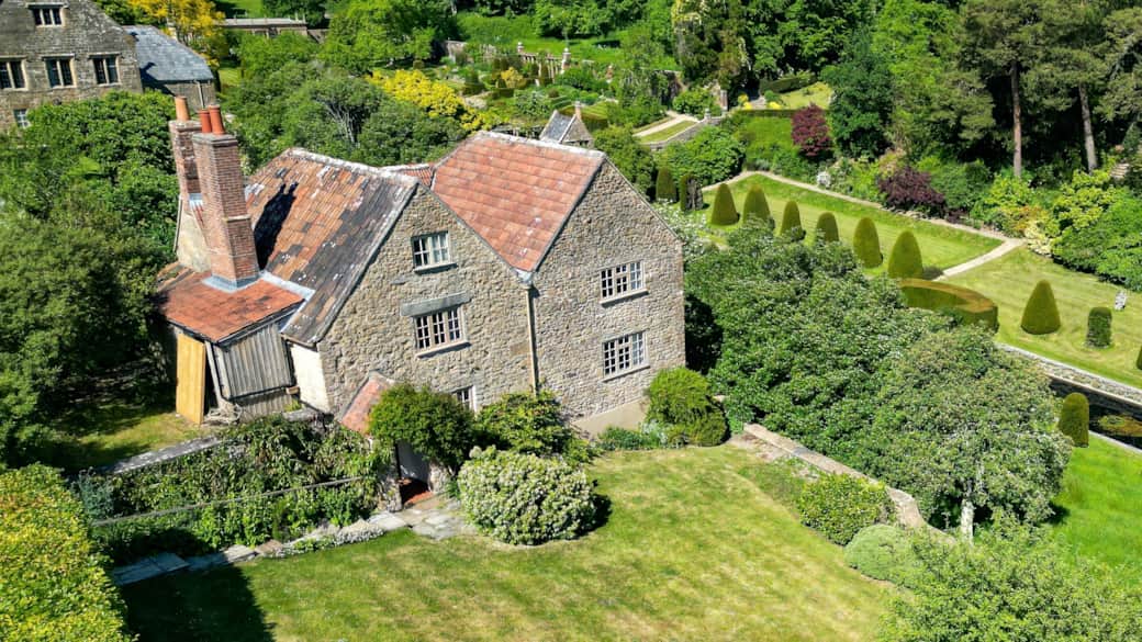 Exterior and South Facing Garden