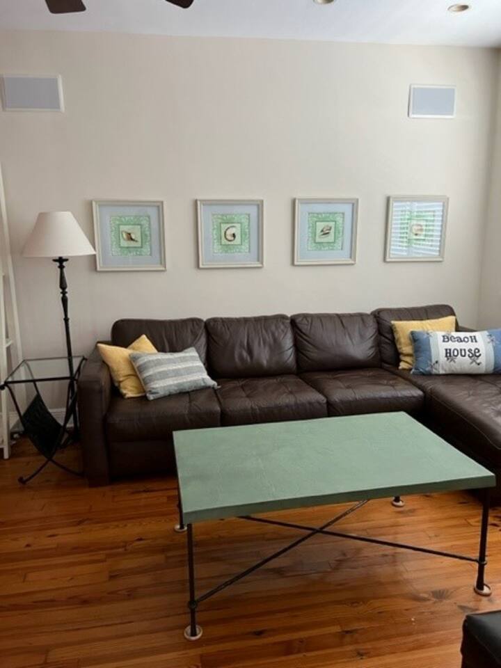 3 Bedroom-Steps Away from Beach! photo 2