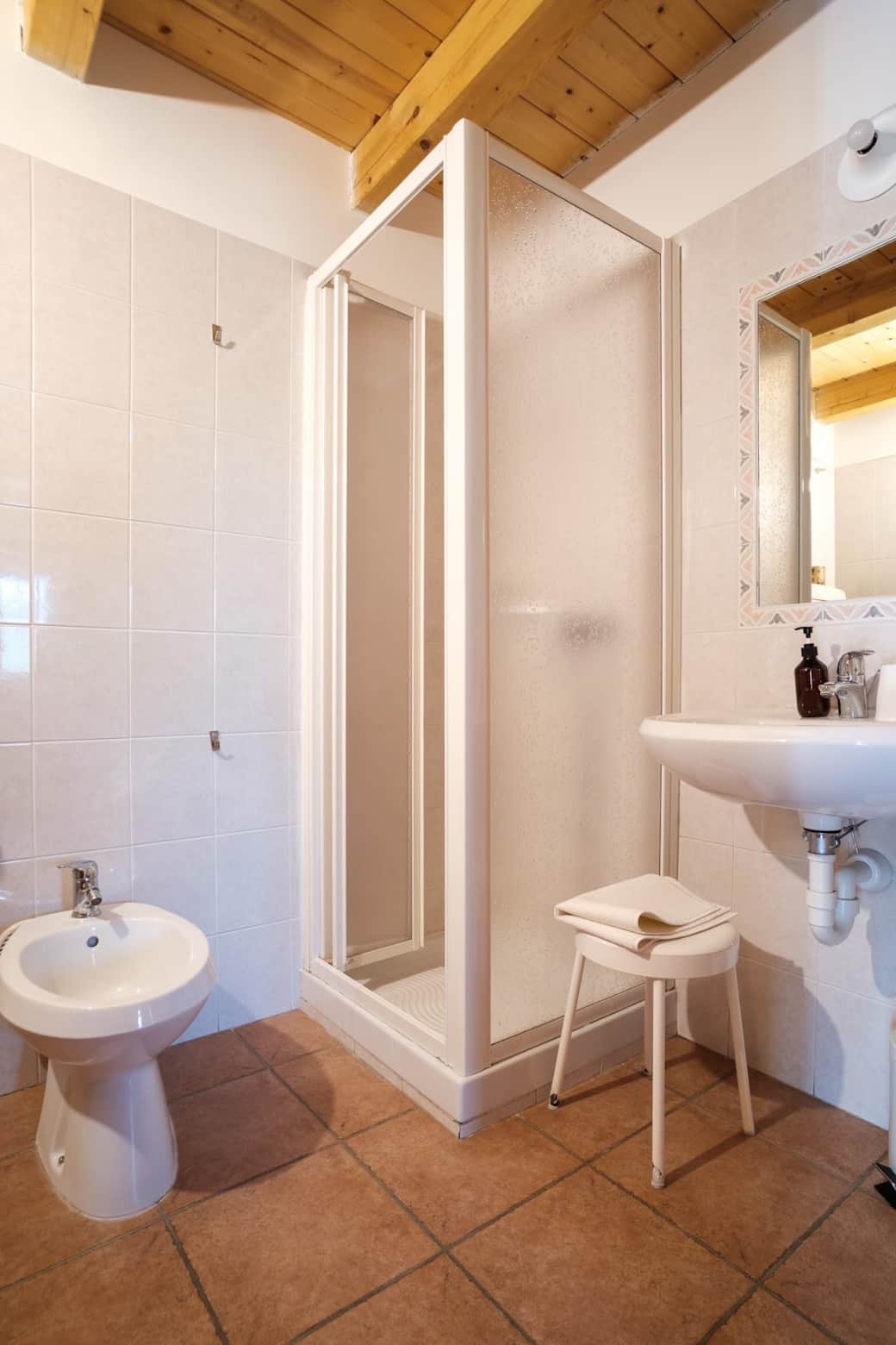 Apartment 1:  Badezimmer 