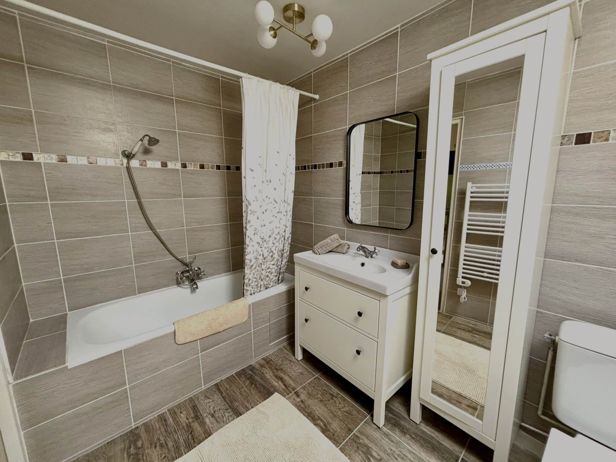 Shared Bathroom 1.JPEG