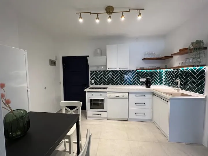 Apart Guney 2 - Photo 1