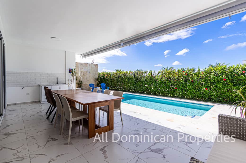Private pool!