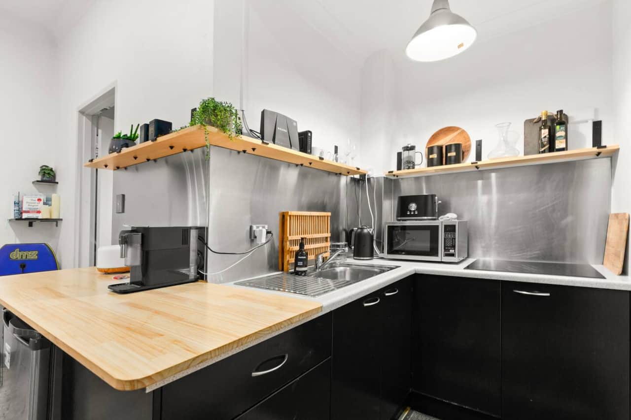 Fully equipped kitchen
Nespreso machine with complimentary coffee/tea
Electric cooktop 
Microwave
Kettle/toaster 
#bondi #bondi beach# north bondi #beach #sydney # bondi junction #coogee # bronte