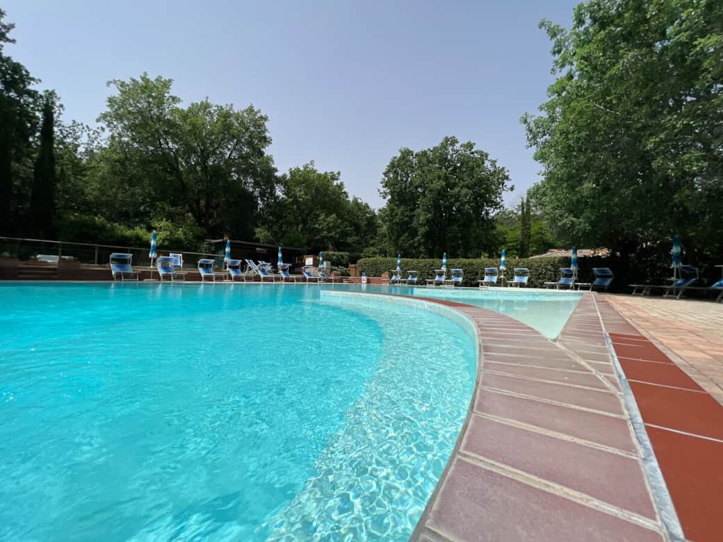 Self check-in smart, parcheggio privato e una splendida piscina. Siamo non lontano dalla Val d'Orcia, San Filippo, Saturnia e Monte Amiata. Il rifugio ideale per chi cerca pace e avventura tra i paesaggi più iconici d'Italia. Il tuo sogno inizia ora. Self check-in smart, parcheggio privato e una splendida piscina. Siamo non lontano dalla Val d'Orcia, San Filippo, Saturnia e Monte Amiata. Il rifugio ideale per chi cerca pace e avventura tra i paesaggi più iconici d'Italia. Il tuo sogno inizia ora.
