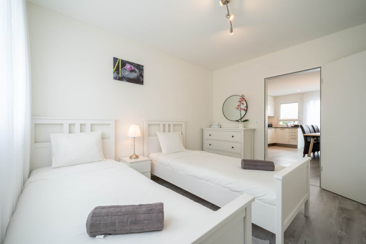 Bedroom 2 - 2 Single Beds