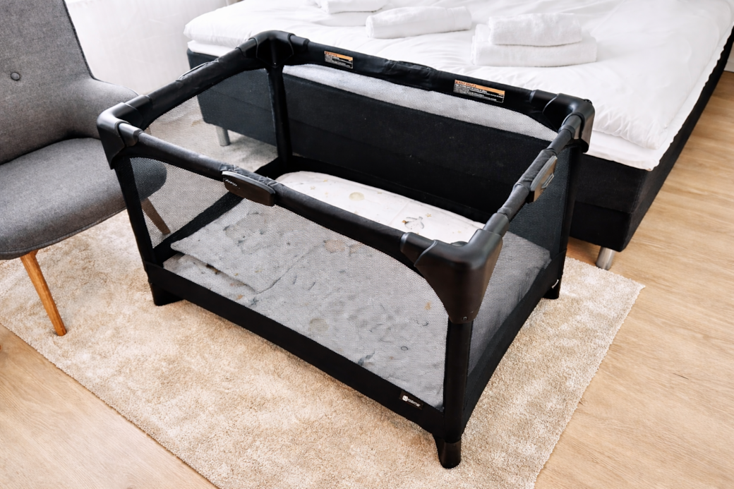 Baby cot Baby cot