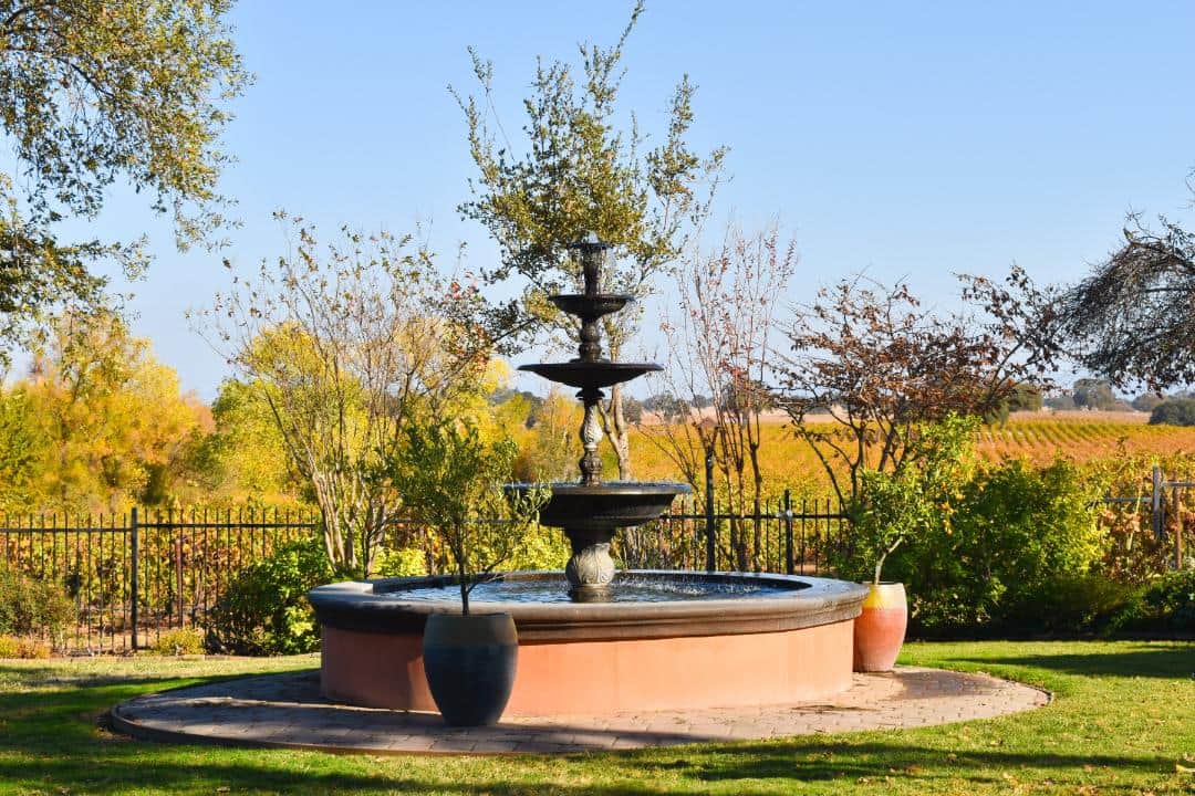 Back yard lawn fountain