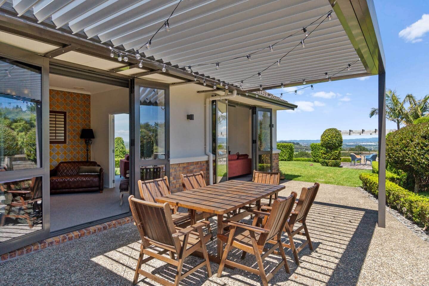 Cresta Vista Retreat, outdoor seating area