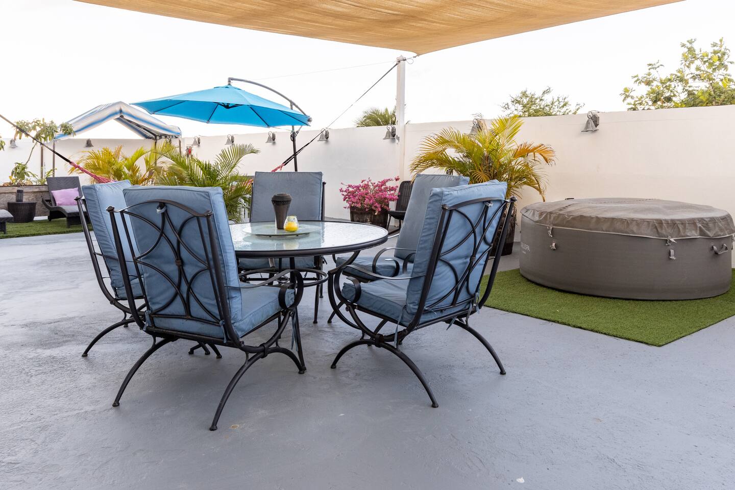 Oasis Terrace! 15 guest near beach. Huge terrace! in Puerto Rico