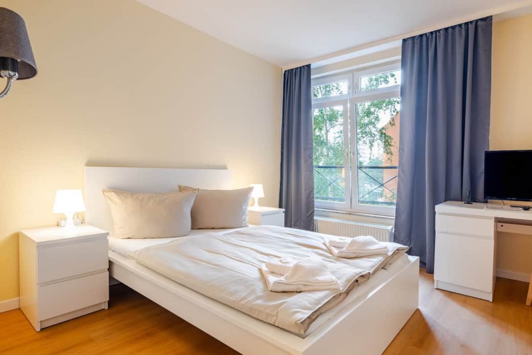2 - Bett - 24