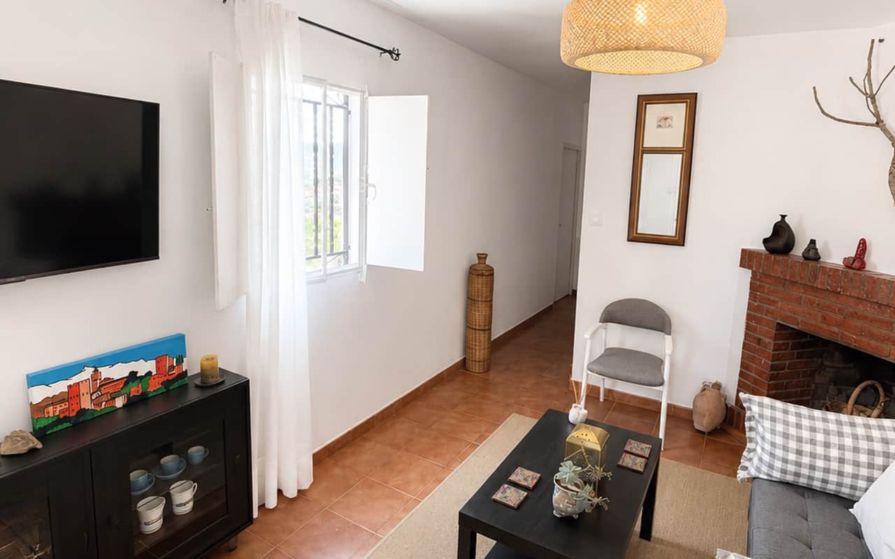 Salón de la casa, donde el perro puede tumbarse a la sombra