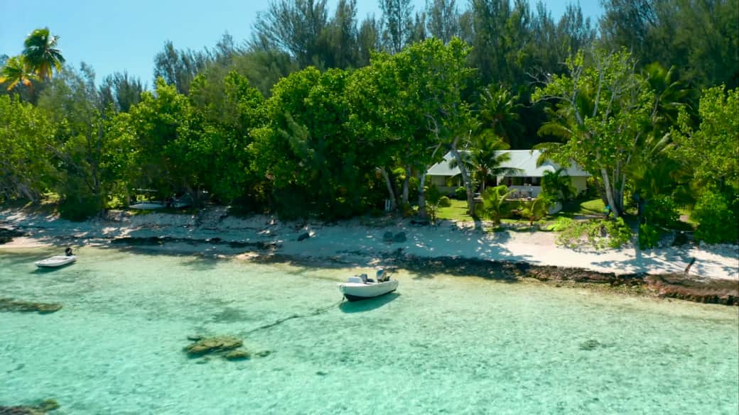 Fare One Island, villa with private beach Fare One Island, villa with private beach