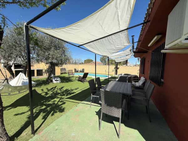 Villa Vega con piscina y barbacoa