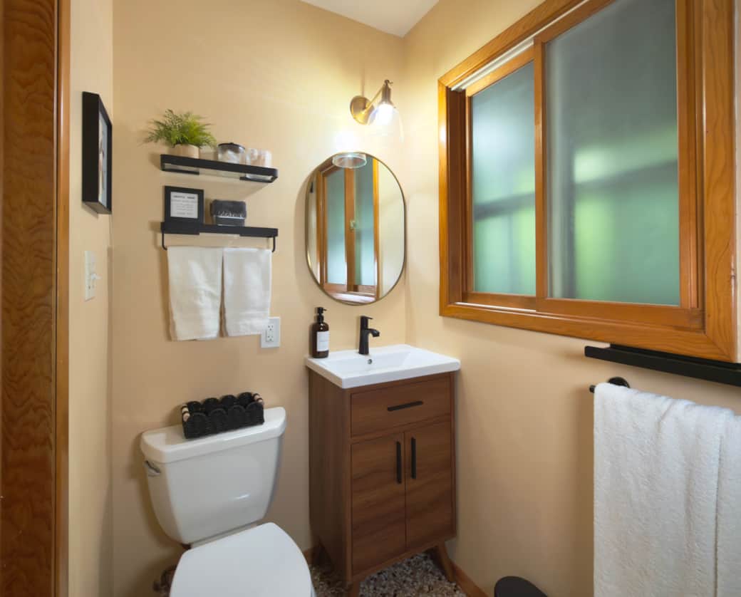1st Floor Bathroom