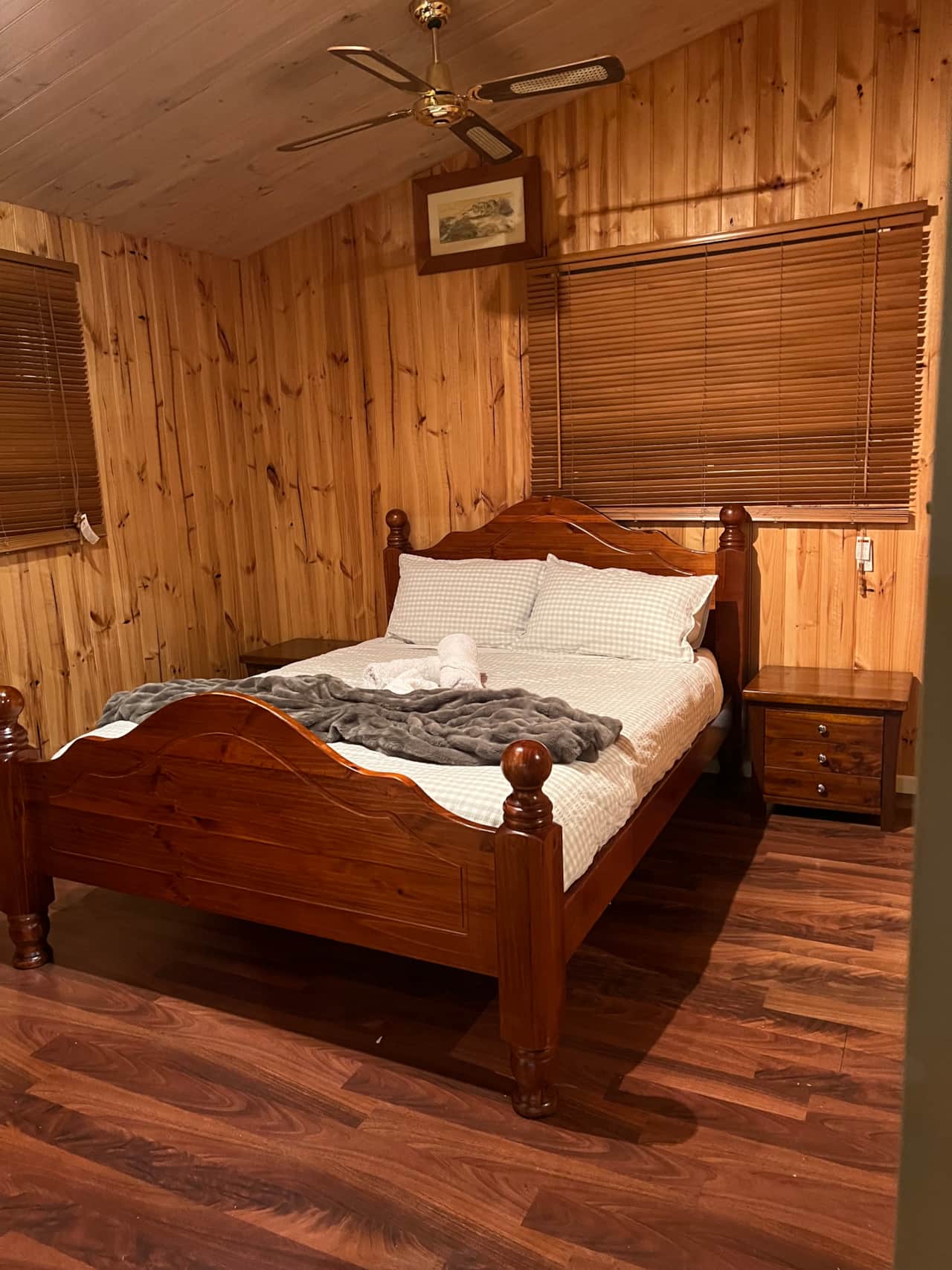 Queen Bed with Ensuite