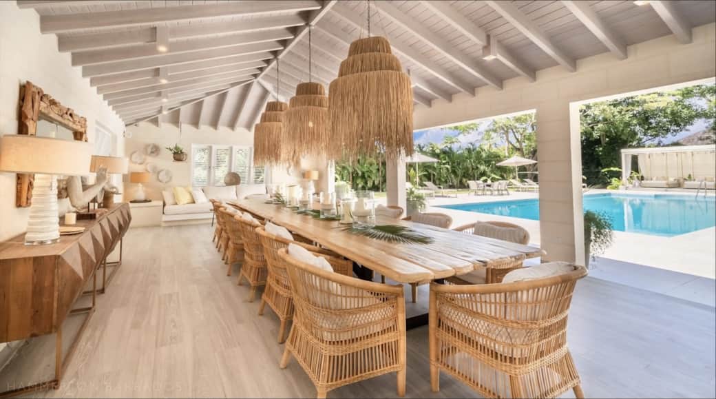Snip outdoor dining room