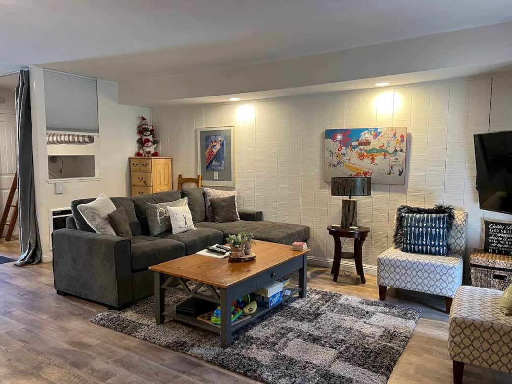 Living room with board games, cards and more..Net flix, Cable and HBO MAX