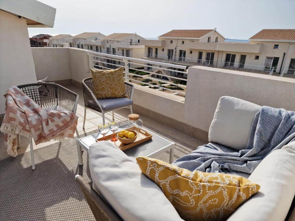 2nd terrace upstairs 