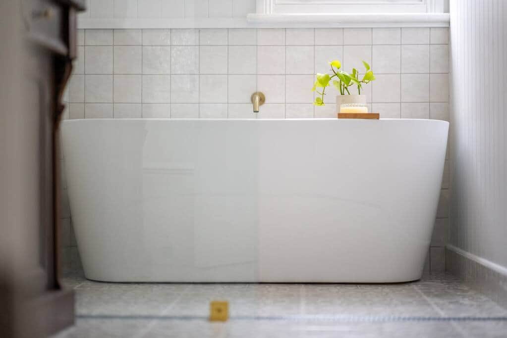 Bathtub