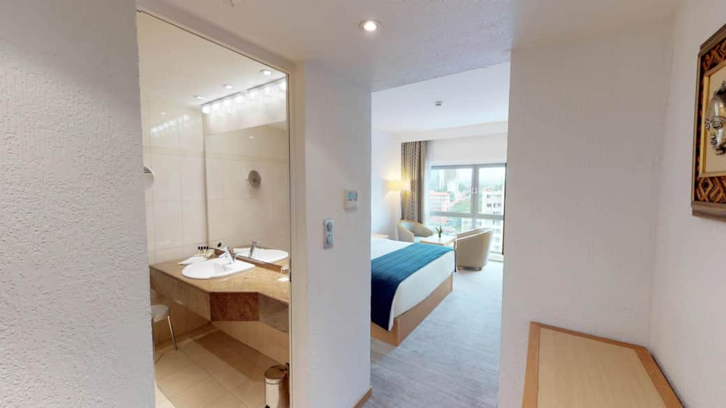 Hotel-TIAMA-Chambre-superieure-05102019_194204 (002)