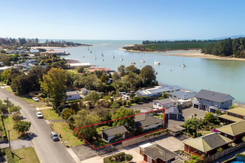 Doonside cottage - stones throw to the Grossi Point reserve 