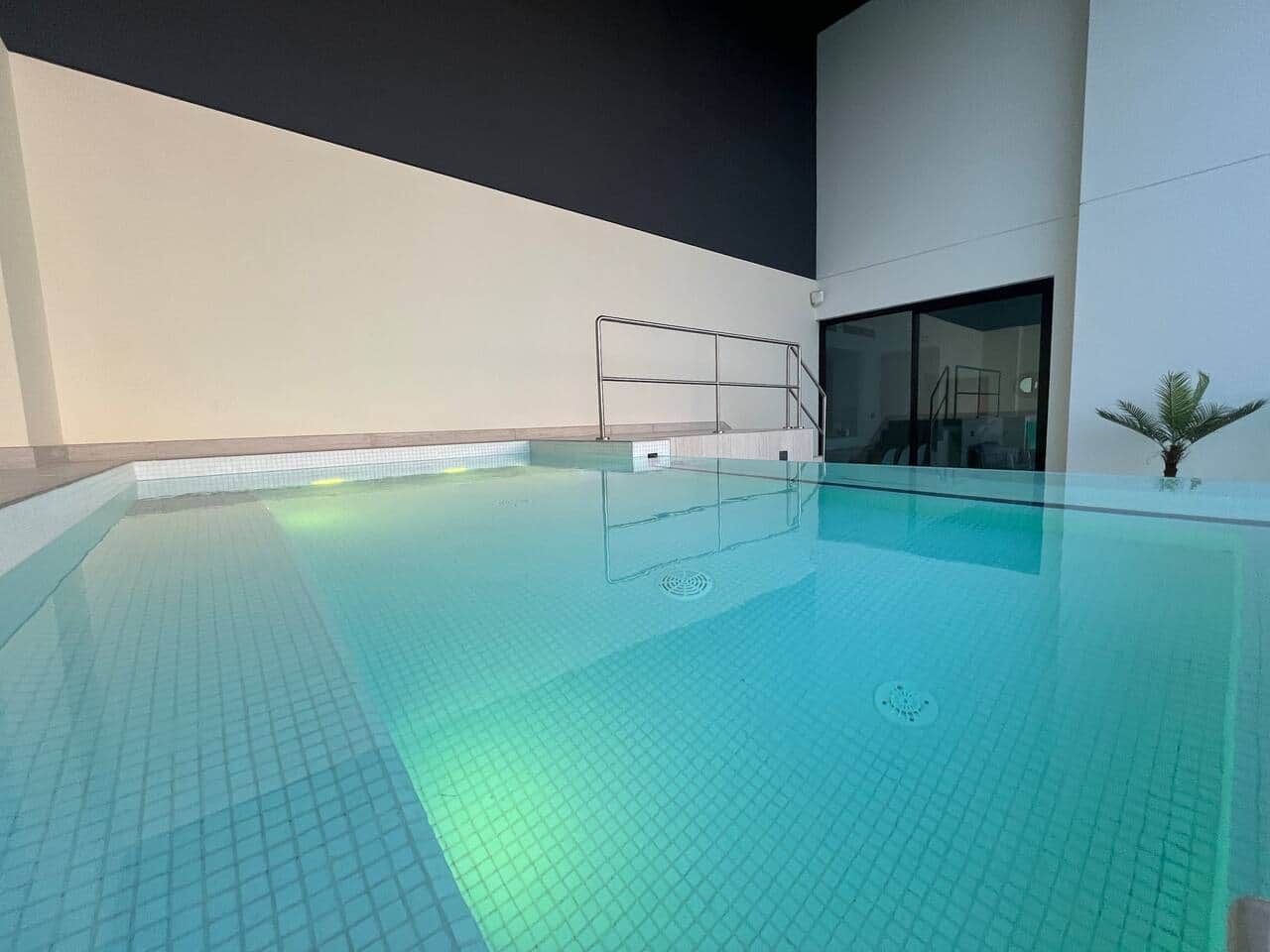 Relax in your very own private pool while soaking up breathtaking Dubai Marina views. Watch stunning sunsets, spot the Burj Al Arab and on clear days the Burj Khalifa. At night, the city lights create a magical atmosphere—Dubai living at its best!