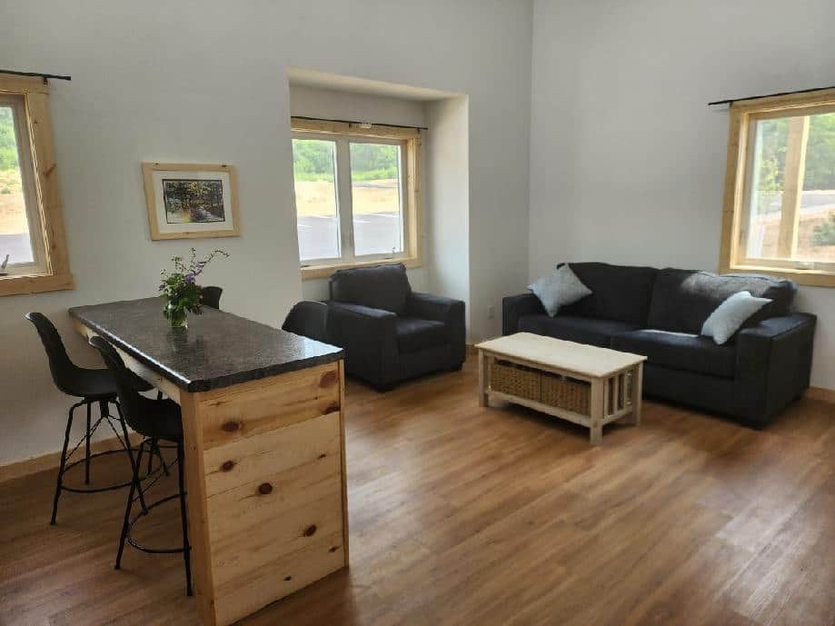 Unit 7B Seating Area 