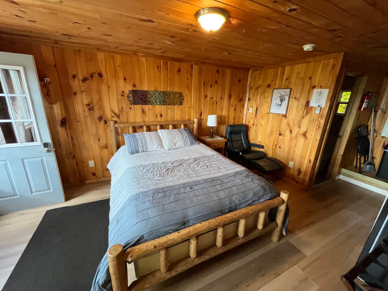 Queen Bed 
