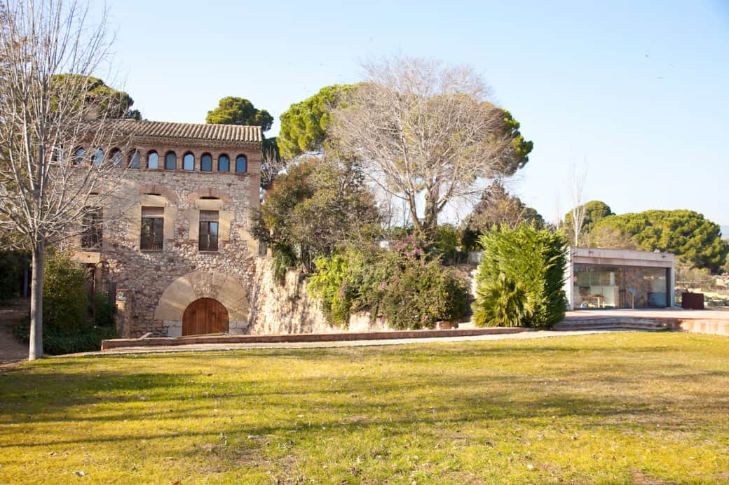 Casa histórica con amplio jardín