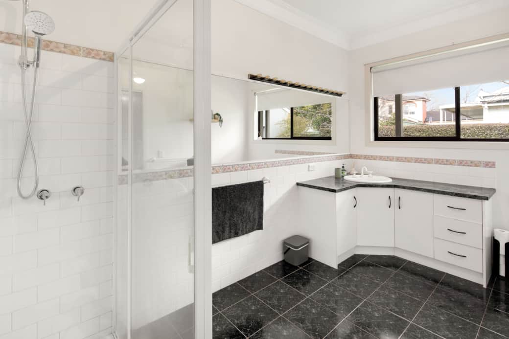 Master ensuite