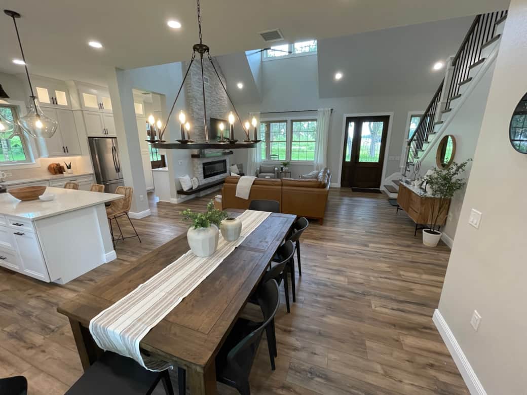 Dining Area Dining Area