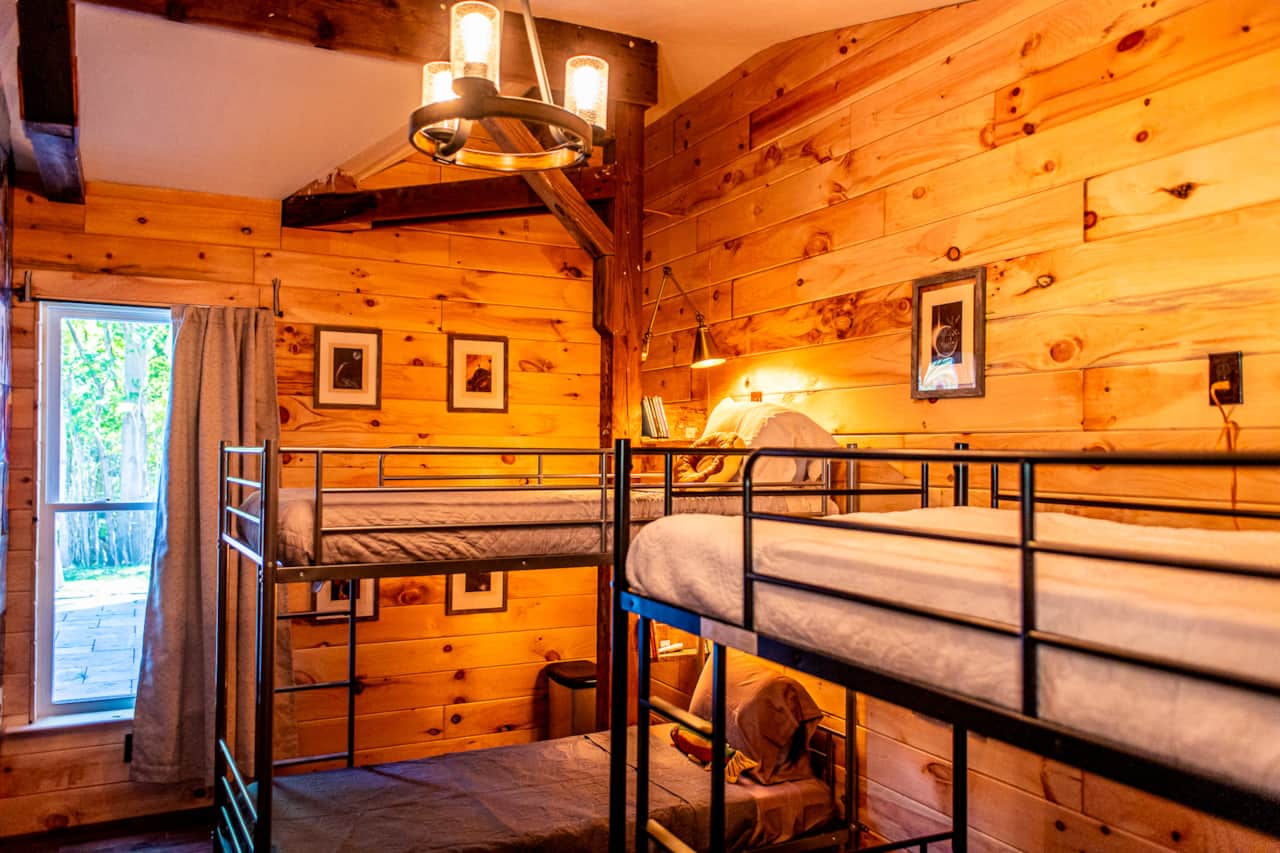 Bunk room 