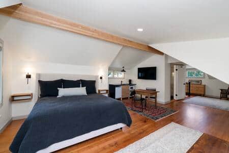 Room 2/Nehalem River Inn Room 2/Nehalem River Inn