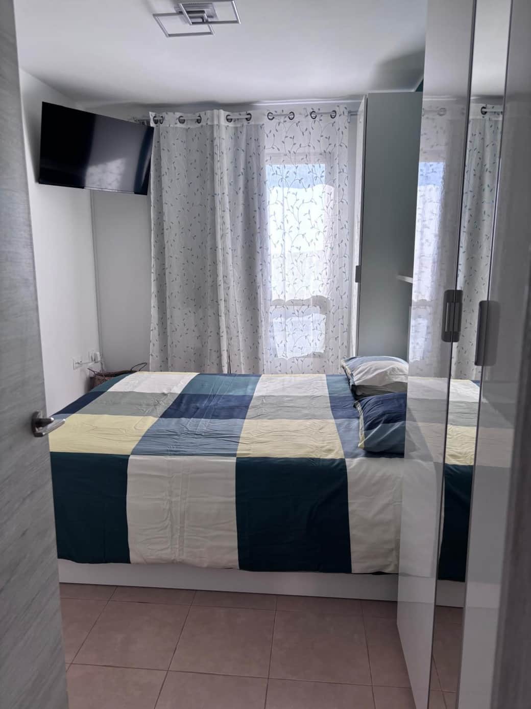 WhatsApp Image 2025-11-09 at 09.52