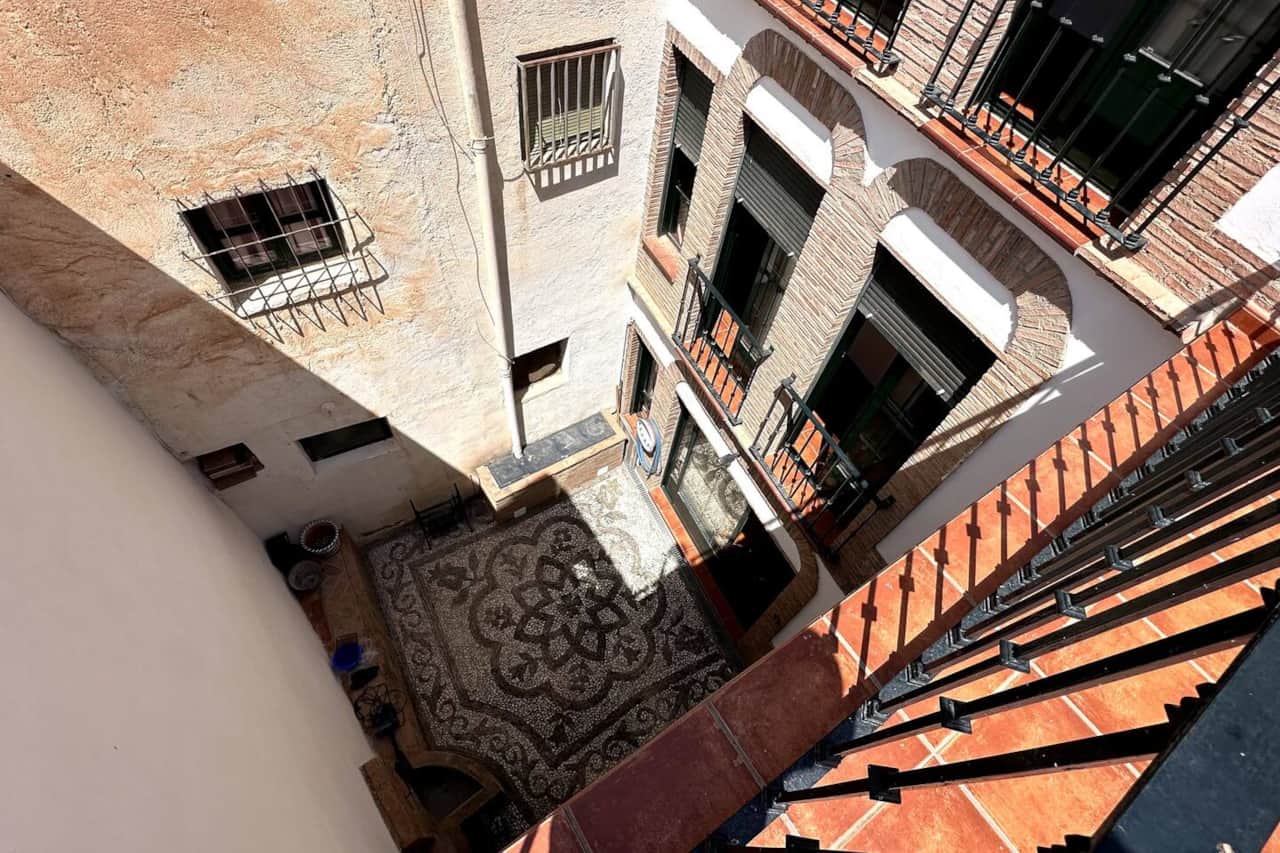 El patio visto desde la planta alta