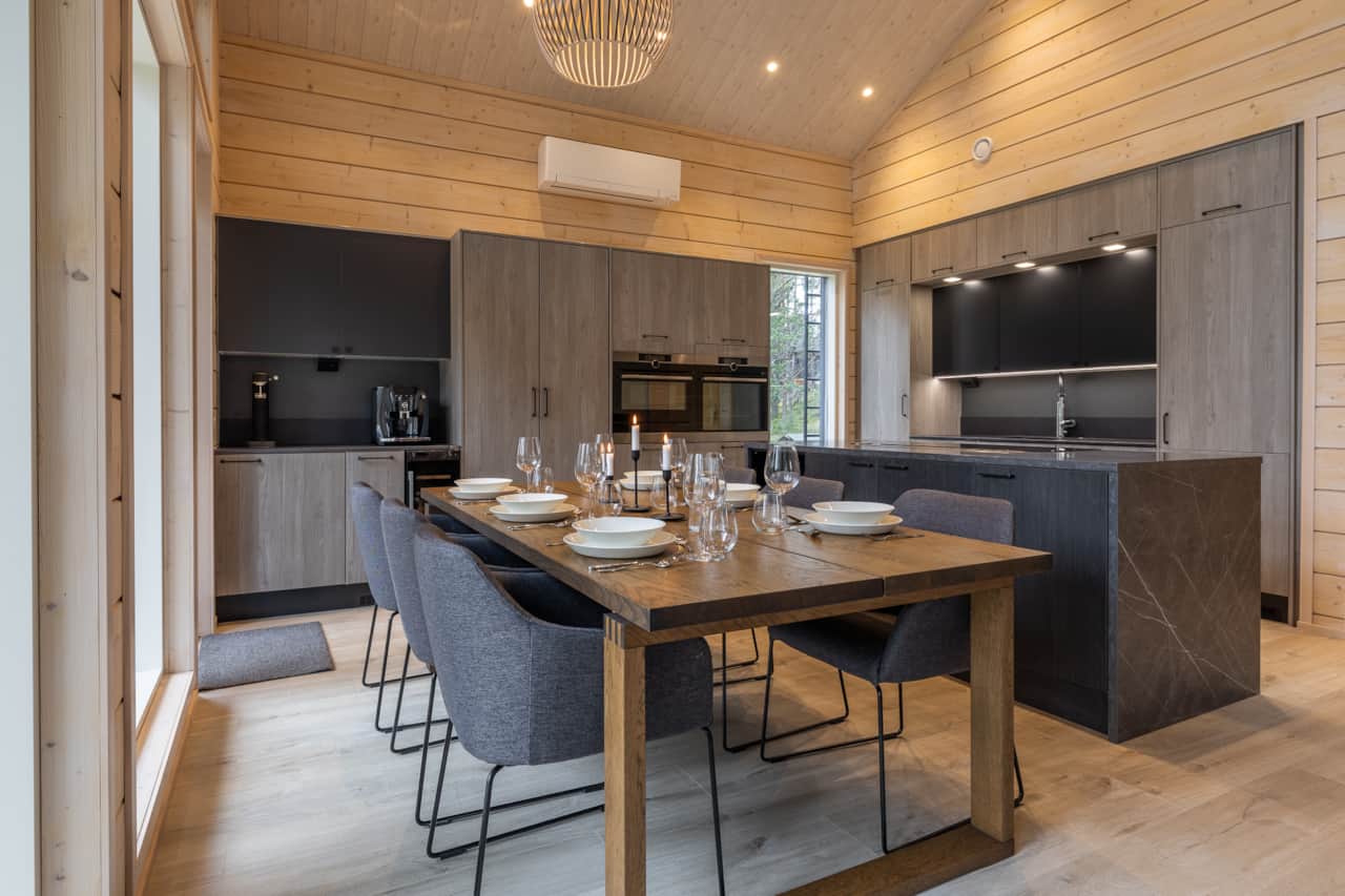 Dining room & kitchen