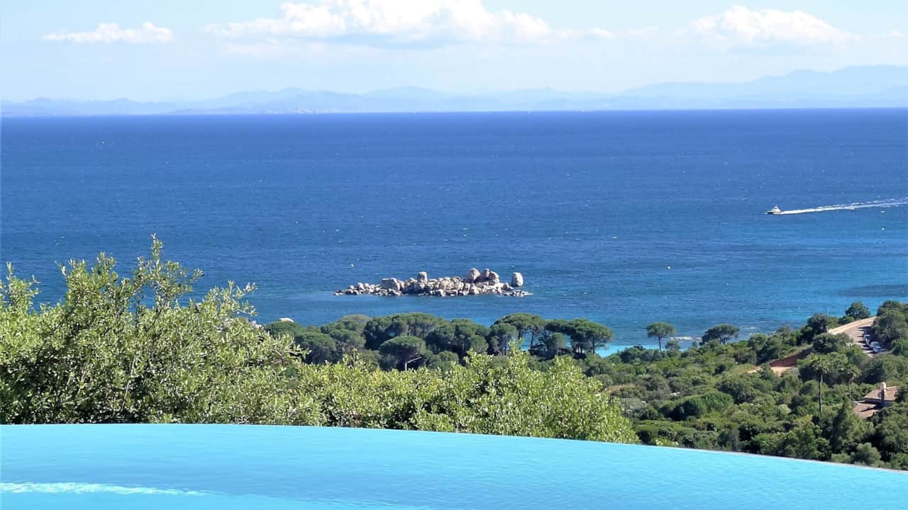 La piscina A ALTEZZA.