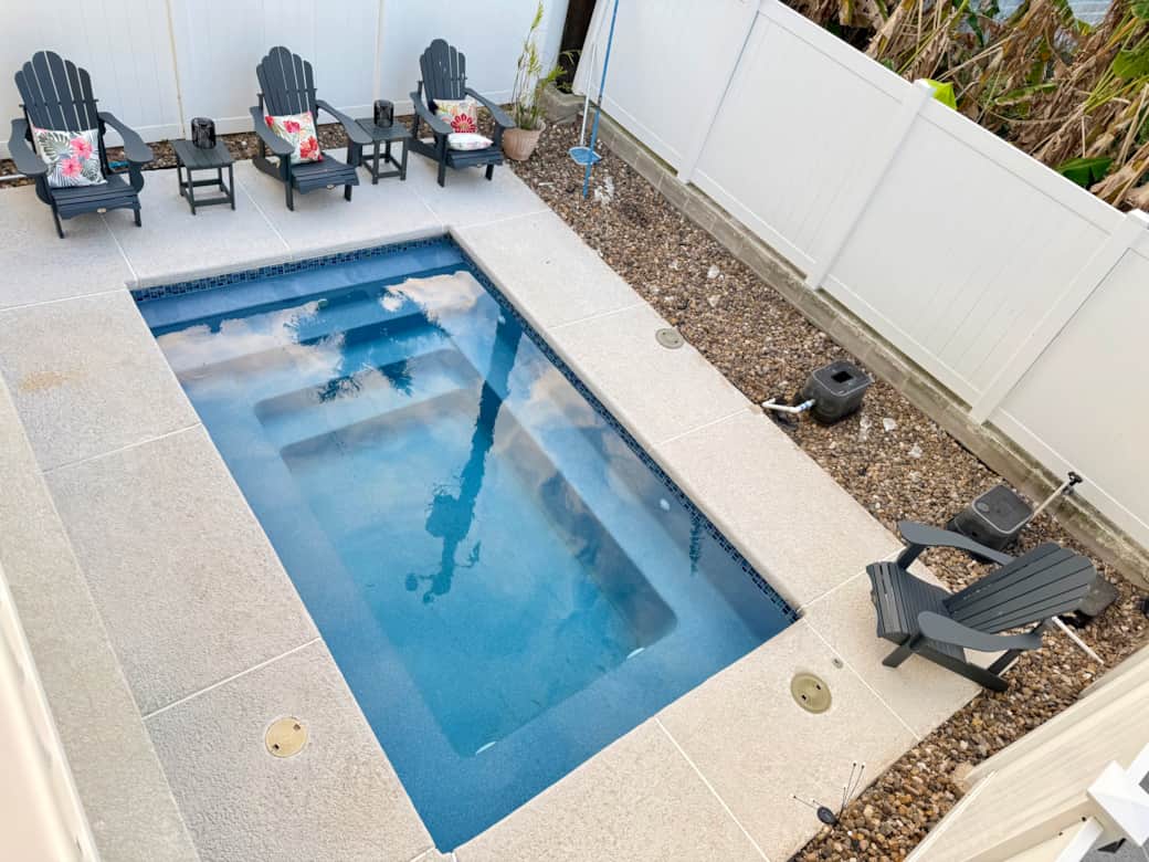 Private Pool! Private Pool!