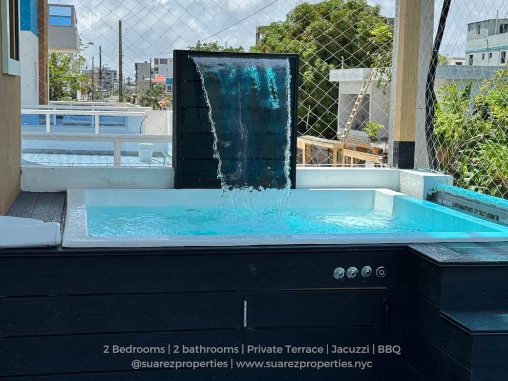 Room temperature water only. Jacuzzi for up to 6 people. Room temperature water only. Jacuzzi for up to 6 people.