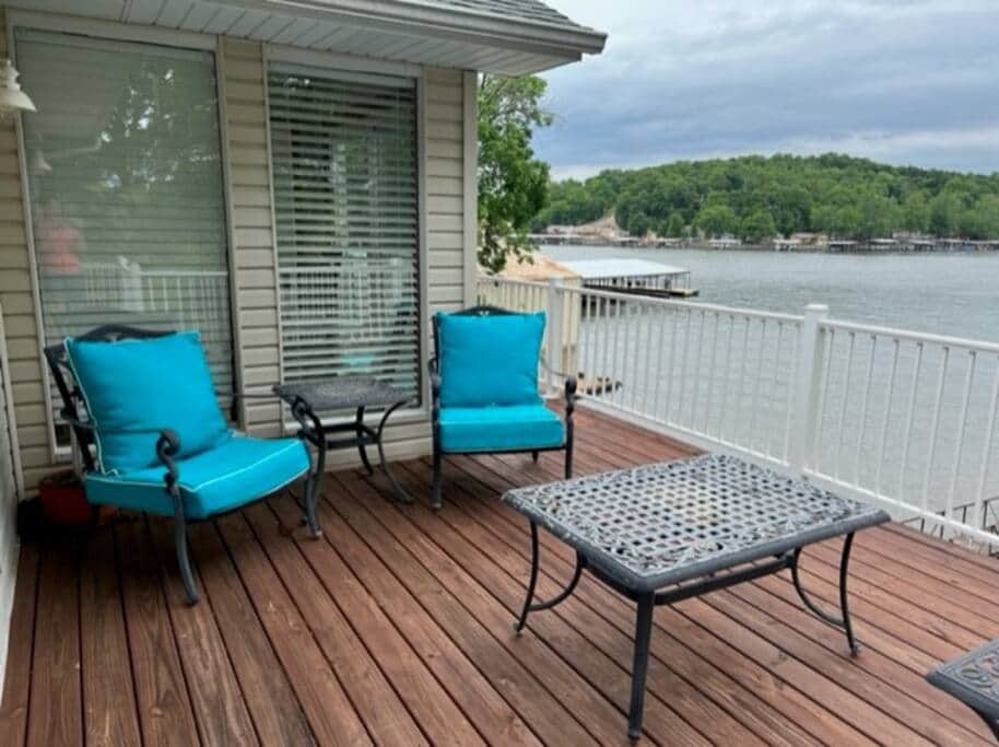 Deck sitting area