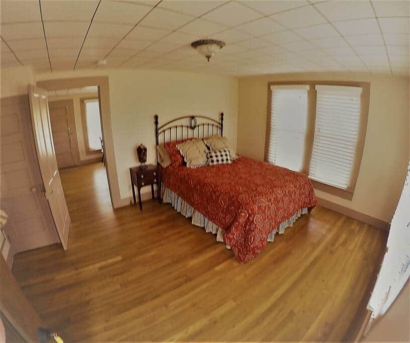 Cabin bedroom