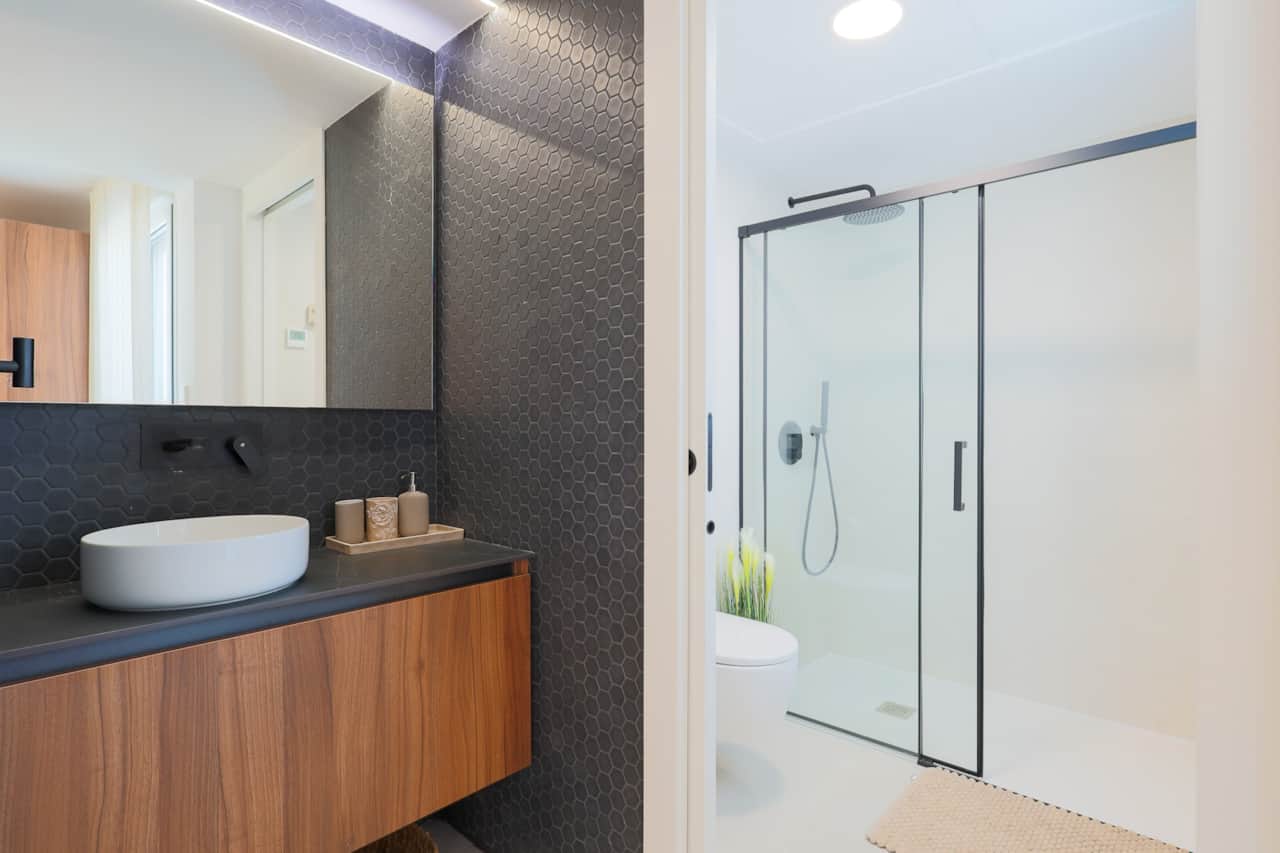 Bathroom1