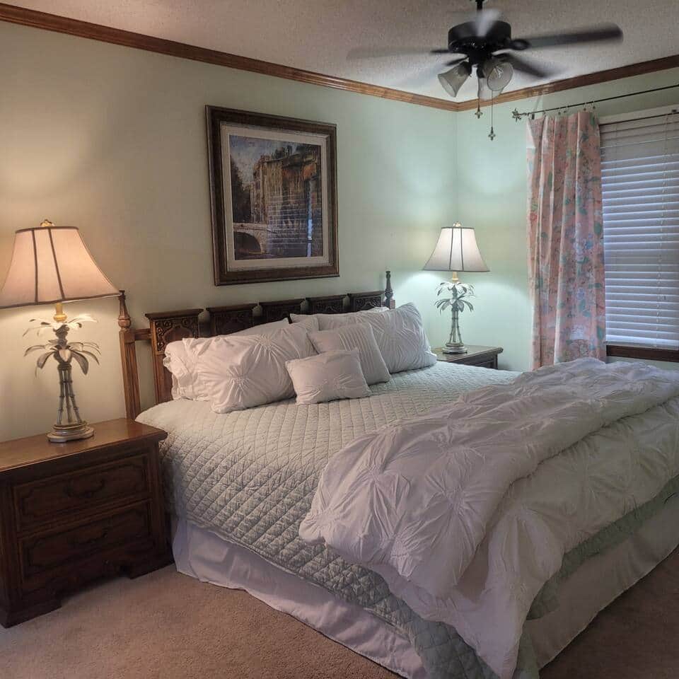 Master bedroom 