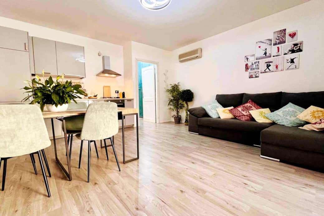 Living Room with big and comfortable sofà bed