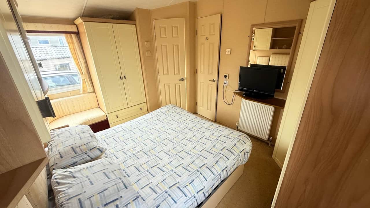 Master Bedroom 4