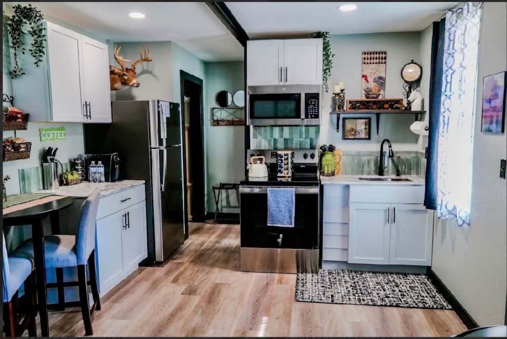 Full Kitchen Full Kitchen